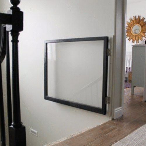 Baby Gate Willow-Wooden Frame with Clear Plexiglas Panel